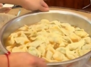 16个外甥的暑假：200个水饺背后的亲情